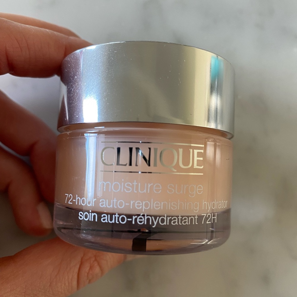 Brand New, Clinique moisture surge, 1 oz